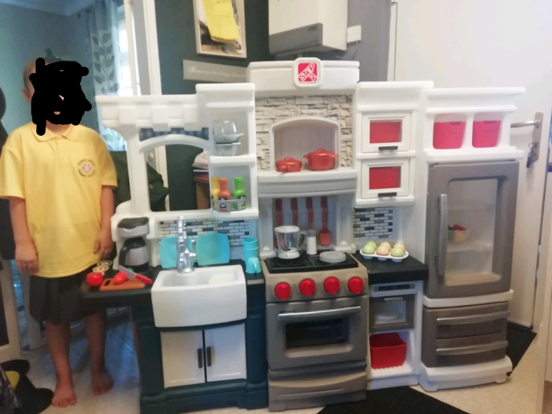 step2 grand luxe play kitchen